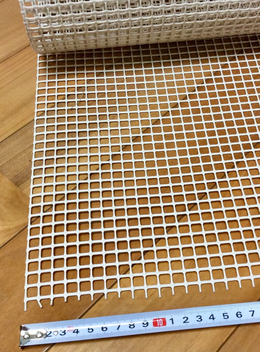 巣箱の底板をメッシュにする方法について教えて下さい。